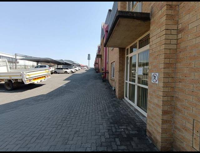 INDUSTRIAL PROPERTY TO RENT IN KAYA SAND